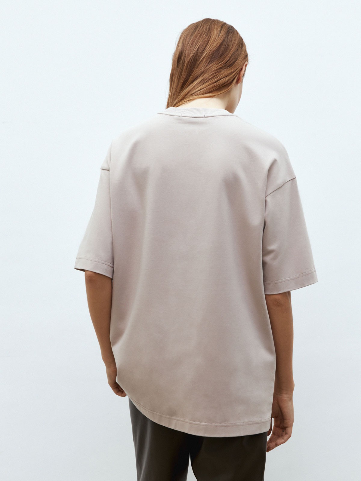 Футболка boyfriend из плотного кулира, цвет: какао Allweneed
Удлиненная футболка oversize из плотной ткани. Круглая обработанная горловина. Ткань износостойкая и хорошо держит форму. Благодаря хлопку в ней комфортно в любое время года. Теперь не надо таскать футболки из гардероба молодого человека.
На модели размер XS/S