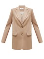 Однобортный жакет oversize, цвет: кэмел Allweneed
Однобортный жакет свободного кроя. Разрез на спине и застежка на две пуговицы. Два кармана с клапаном и один маленький прорезной карман. Ткань хорошо держит форму и долго сохраняет первоначальный цвет.Три базовых оттенка, которые будут актуальны всегда. Можно носить с брюками и юбками-гофре из нашей коллекции.
На модели размер XS/S