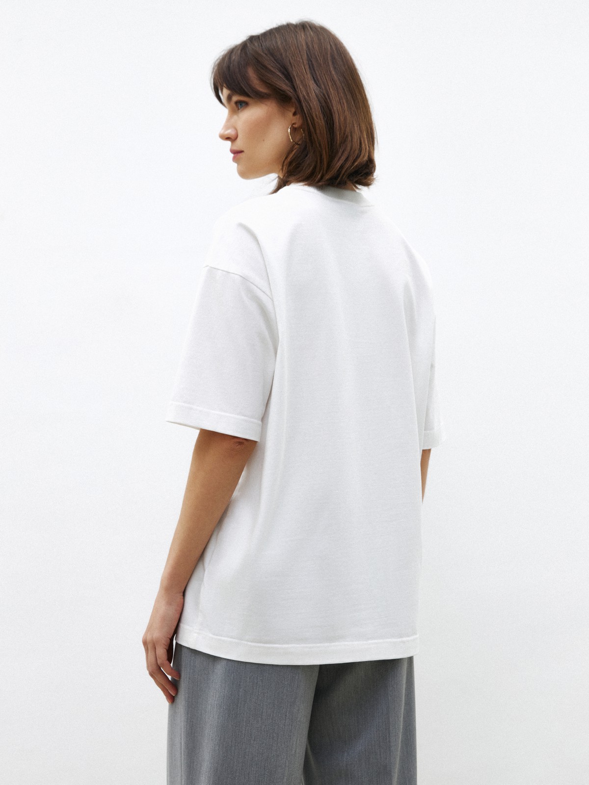 Футболка boyfriend из плотного кулира, цвет: молочный Allweneed
Удлиненная футболка oversize из плотной ткани. Круглая обработанная горловина. Ткань износостойкая и хорошо держит форму. Благодаря хлопку в ней комфортно в любое время года. Теперь не надо таскать футболки из гардероба молодого человека.
На модели размер XS/S