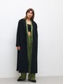 Однобортное пальто оверсайз из шерсти и кашемира с разрезами, цвет: Черный Allweneed
Классическое однобортное пальто на трех пуговицах. Если не знаете, что надеть сегодня, надевайте это пальто и не прогадаете. Мы создали модель премиального качества из шерсти и кашемира, чтобы вы могли каждый день выглядеть утонченно и дорого. Носите его с поясом для женственных образов или без, когда захотите эффекта oversize. Два базовых цвета на ваш выбор: бежевый и черный.
Температурный режим до +5 C.
На модели размер XS/S