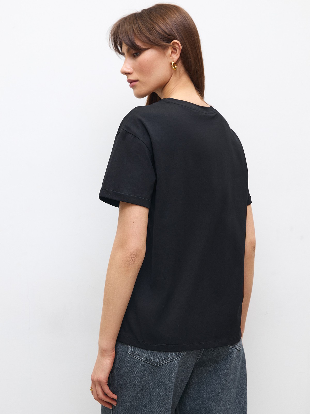 Футболка в стиле boyfriend , цвет: Черный Allweneed Футболка свободного кроя из слегка тянущегося хлопкового материала. В новой коллекции мы выпустили футболки в новыхбазовых, пастельных и приглушенных цветах.
На модели размер M
