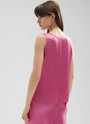Топ с широкими бретелями , цвет: фуксия Allweneed
Топ из ткани атласного переплетения, которая деликатно переливается на солнце. Широкие бретели для вашего комфорта. Мы добились прекрасной посадки по фигуре благодаря шву на спинке и нагрудным вытачкам. Можно носить комплектом с атласной юбкой из коллекции или сочетать с любимыми джинсами на каждый день. Обратите внимание, что состав модели различается в разных цветовых исполнениях. Да, нам тоже сложно определиться с одним оттенком.
На модели размер XS