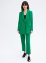 Жакет двубортный Oversize, цвет: зеленый Allweneed Двубортный жакет с пуговицами в тон. Классическая линия плеч. Два кармана с клапанами, чтобы спрятать телефон или ключи.Разрез сзади обеспечивает свободу движений при носке. Ткань очень приятна на ощупь.Носите с брюками или мини-юбкой из коллекции.
На модели размер XS/S