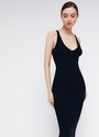 Платье миди вязаное на тонких бретелях, цвет: Черный Allweneed
Вязаное платье длины миди. Чувственная, но лаконичная модель. Красивая зона декольте и открытая спинка. Платье из нежной вискозы, благодаря которой ваше тело дышит. Силуэт подчеркивает женственные изгибы. Мы тайно назвали эту модель платьем мести. Рекомендуем аккуратно подбирать нижнее белье в тон.
На модели размер XS