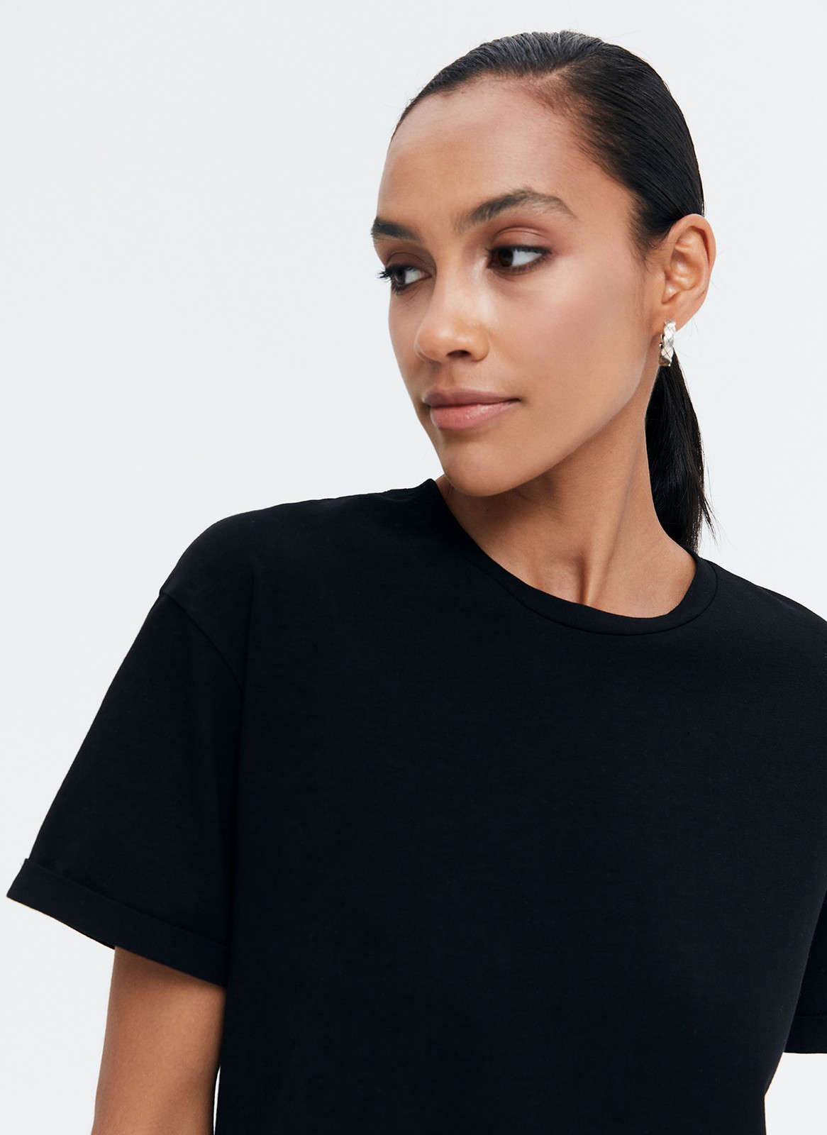 Футболка в стиле Boyfriend, цвет: Черный Allweneed Футболка свободного кроя из слегка тянущегося хлопкового материала. В новой коллекции мы выпустили футболки в новыхбазовых, пастельных и приглушенных цветах.
На модели размер S