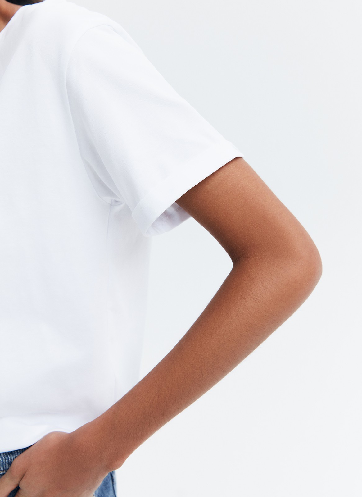 Футболка в стиле Boyfriend, цвет: белый Allweneed Футболка свободного кроя из слегка тянущегося хлопкового материала. В новой коллекции мы выпустили футболки в новыхбазовых, пастельных и приглушенных цветах.
На модели размер S