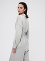 Рубашка Oversize с поясом, цвет: мятный Allweneed
Удлиненная рубашка из ткани атласного переплетения с шелковистой текстурой. Ткань красиво сияет на солнце. Спущенная линия плеча подчеркивает хрупкость силуэта. Сьемный пояс на линии талии. Широкие рукава с манжетами можно закатать на нужную высоту для удобства. Застежка на пуговицы, обтянутые собственной тканью. Образ дополнят брюки палаццо из новой коллекции.
На модели размер XS/S