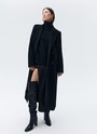 


Двубортное пальто длины миди из итальянской шерстяной ткани. Модель прямого силуэта с классической линией плеч. Два накладных кармана. Пальто, которое подойдет к лаконичному образу на каждый день и к строгому костюму и вечернему платью. Ткань высокого качества имеет характерный легкий отблеск, что добавляет образу немного шика. Модель достаточно свободная, поэтому вы можете легко передвигаться по городу.

Температурный режим до +5 C


