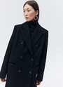 


Двубортное пальто длины миди из итальянской шерстяной ткани. Модель прямого силуэта с классической линией плеч. Два накладных кармана. Пальто, которое подойдет к лаконичному образу на каждый день и к строгому костюму и вечернему платью. Ткань высокого качества имеет характерный легкий отблеск, что добавляет образу немного шика. Модель достаточно свободная, поэтому вы можете легко передвигаться по городу.

Температурный режим до +5 C

