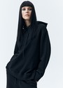 Худи Oversize, цвет: Черный Allweneed
Свободное худи из мягкой ткани. Ткань очень приятно касается тела и позволяет вашей коже дышать. Удобный капюшон на кулиске. Прекрасный вариант, чтобы пробежаться до ближайшей пекарни выходным днем. Носите комплектом с трикотажными брюками или с любым низом из гардероба.
На модели размер XS/S