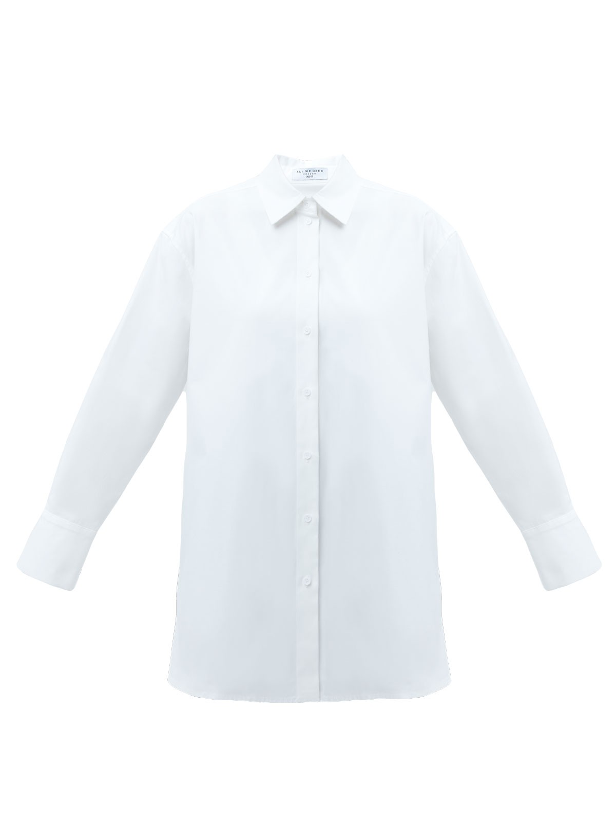 РУБАШКА OVERSIZE, цвет: белый Allweneed Рубашка oversize из плотной ткани. Ткань пластичная и долго сохраняет первоначальный вид. Застежка на пуговицы и кокетка на спине для идеальной посадки. Благодаря перепаду длины и разрезам в боковых швах можно носить навыпуск с легинсами и велосипедками. Рубашку нам нравится надевать вместо легкого кардигана на сарафаны, топы и футболки. Сочетайте ее с изделиями из коллекции по настроению в любое время года.
На модели размер XS/S