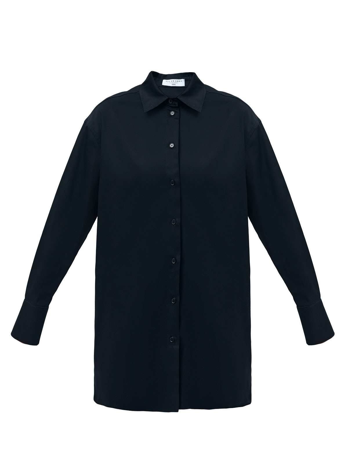 Рубашка oversize, цвет: Черный Allweneed Рубашка oversize из плотной ткани. Ткань пластичная и долго сохраняет первоначальный вид. Застежка на пуговицы и кокетка на спине для идеальной посадки. Благодаря перепаду длины и разрезам в боковых швах можно носить навыпуск с легинсами и велосипедками. Рубашку нам нравится надевать вместо легкого кардигана на сарафаны, топы и футболки. Сочетайте ее с изделиями из коллекции по настроению в любое время года.