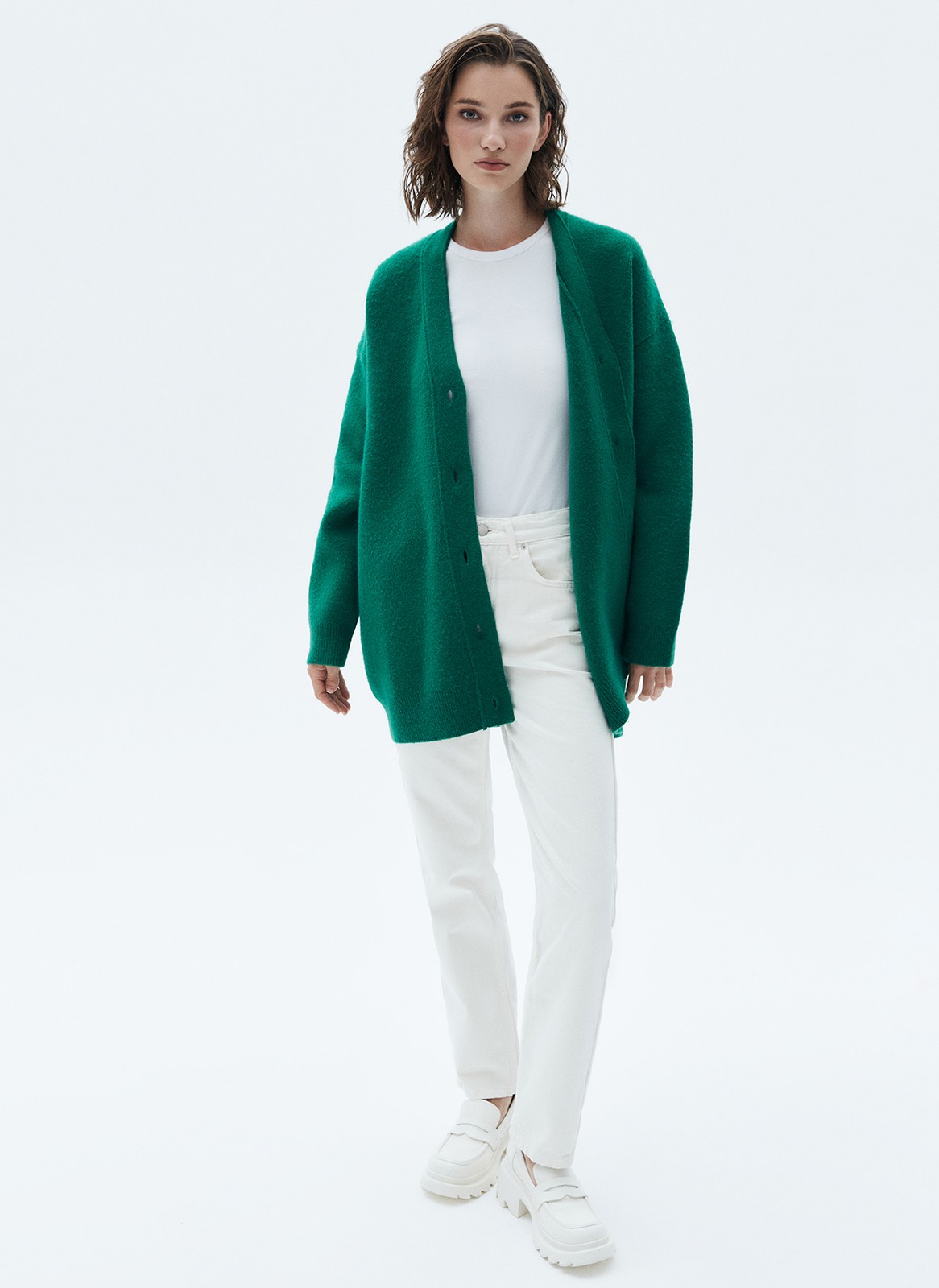 Джинсы Straight fit со средней посадкой, цвет: молочный Allweneed Модель джинс из хлопка,длинные прямые со средней посадкой. Визуально вытягивают фигуру. Отлично подойдут на каждый день.