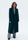 ДВУБОРТНОЕ УДЛИНЁННОЕ ПАЛЬТО, цвет: темно-изумрудный Allweneed
Двубортное пальто длины миди из итальянской шерстяной ткани. Модель прямого силуэта с классической линией плеч. Два накладных кармана. Пальто, которое подойдет к лаконичному образу на каждый день и к строгому костюму и вечернему платью. Ткань высокого качества имеет характерный легкий отблеск, что добавляет образу немного шика. Модель достаточно свободная, поэтому вы можете легко передвигаться по городу.
Температурный режим до +5 C