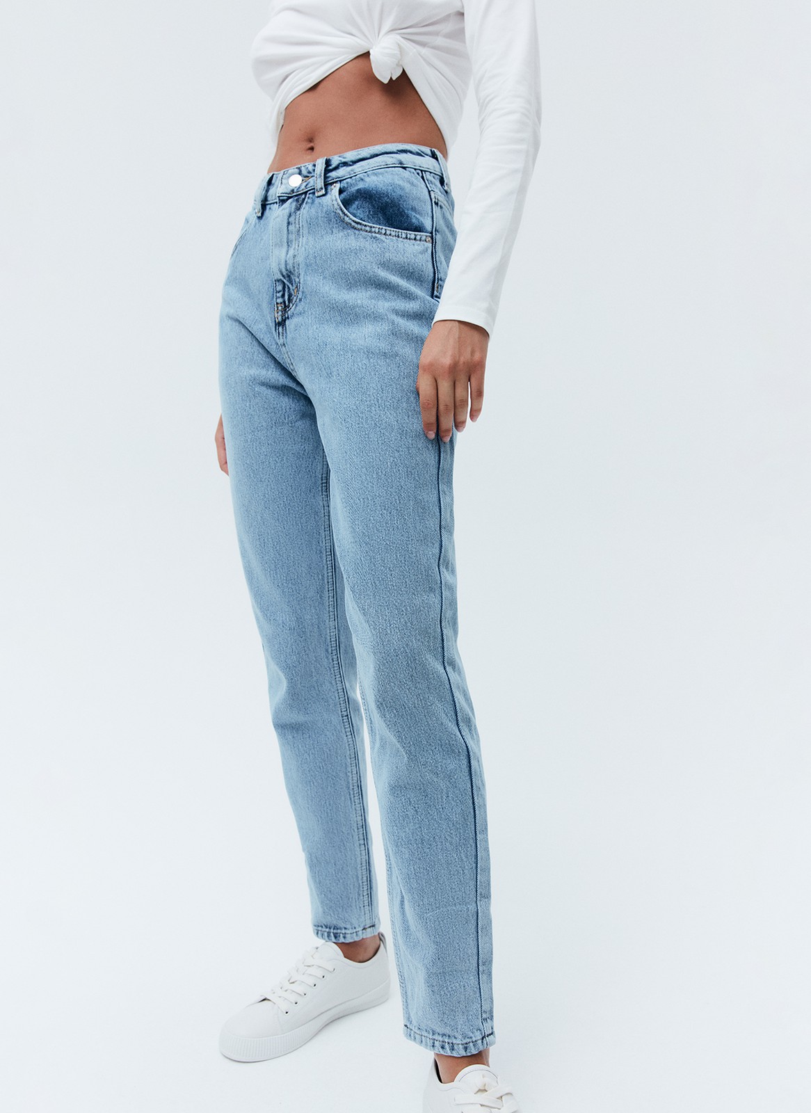 Джинсы, цвет: ГОЛУБОЙ 2 Allweneed Базовая модель из плотного хлопка, хорошо держат форму. Цвета легко впишутся в гардероб и дополнят любой образ.