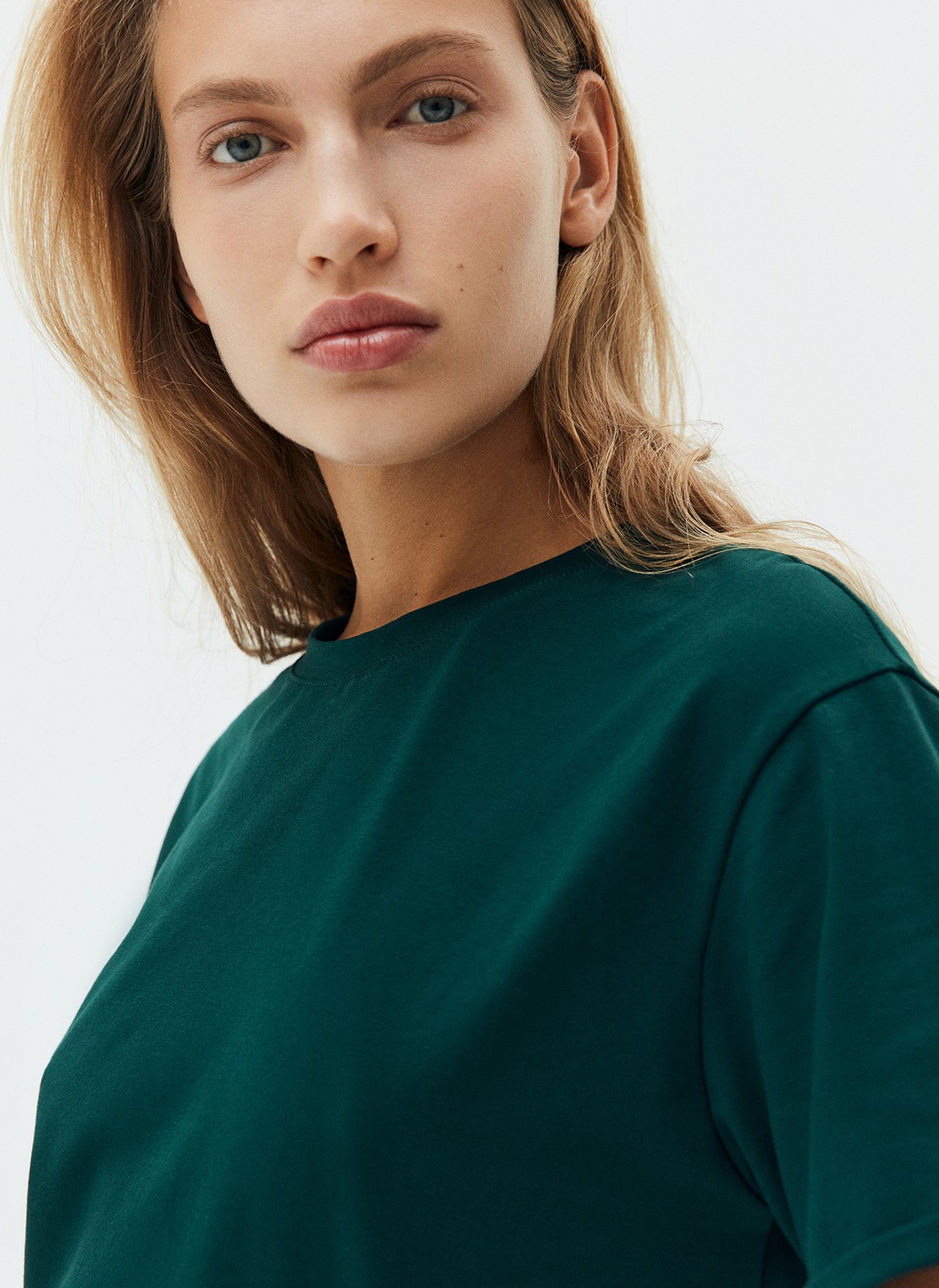 ФУТБОЛКА TIMELESS, цвет: изумрудный Allweneed Футболка свободного кроя из слегка тянущегося хлопкового материала. В новой коллекции мы выпустили футболки в новыхбазовых, пастельных и приглушенных цветах.