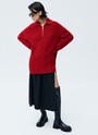 Свитер oversize c молнией на горловине, цвет: красный Allweneed
Свитер свободного кроя с молнией на горловине. Спущенная линия плеча для расслабленного образа. Материал согревает и очень приятно касается тела, поэтому вы можете проводить в нем долгие вечера у камина. Для офиса сочетайте свитер с юбкой-карандашом, а для отдыха с удобными джинсами или брюками из трикотажа.