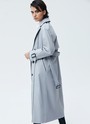 Двубортный удлинённый тренч oversize с кантом, цвет: серый Allweneed
Двубортный плащ из ткани с водоотталкивающей пропиткой. Свободная посадка и длина миди. В модели присутствуют классические детали тренча, которые пришли к нам из мужского гардероба: паты, погоны, застежка на пуговицы и отлетная кокетка. Два прорезных кармана и пояс, чтобы подчеркнуть талию. Мы готовы носить эту модель в любое время года, ведь в ней будет комфортно даже в переменчивую погоду. Ткань имеет небольшой водоотталкивающий эффект. Использование зонта обязательно. Создавайте смелые современные или утонченные образы в стиле старых фильмов.
Температурный режим от +15 до +20 C
На модели размер XS/S