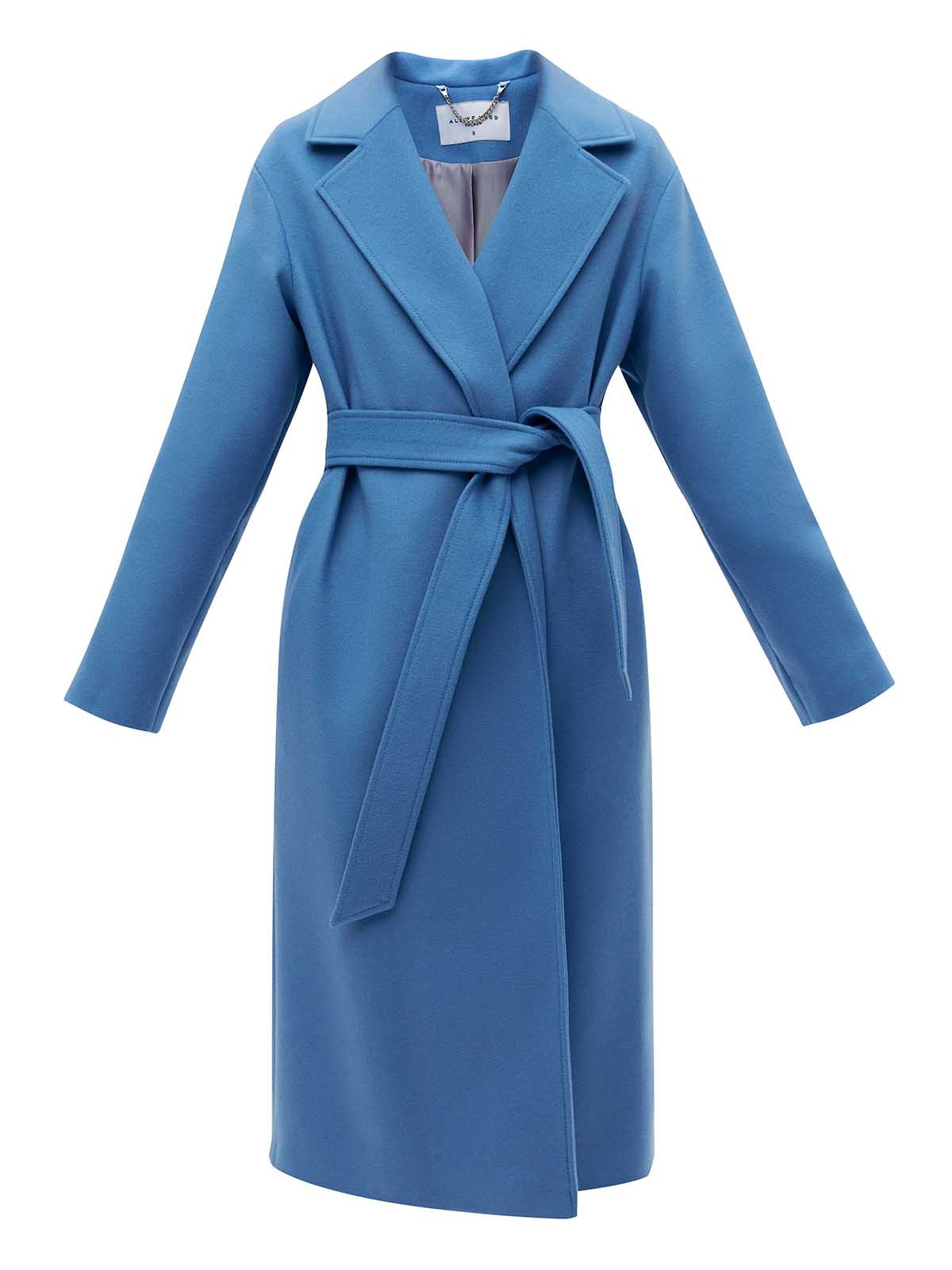 


Наш бестселлер, пальто-халат с отложным воротником и треугольными лацканами. Теплая шерсть с мягким отливом - лучший материал для демисезонного пальто. Мы любим это пальто за мягкий нрав: свободный фасон без застежки, широкий пояс, которым можно подчеркнуть талию или оставить пальто распахнутым при желании. Лаконичность линий делает его универсальным для практически любого образа и стиля.

Температурный режим до +5 C.

На модели размер XS