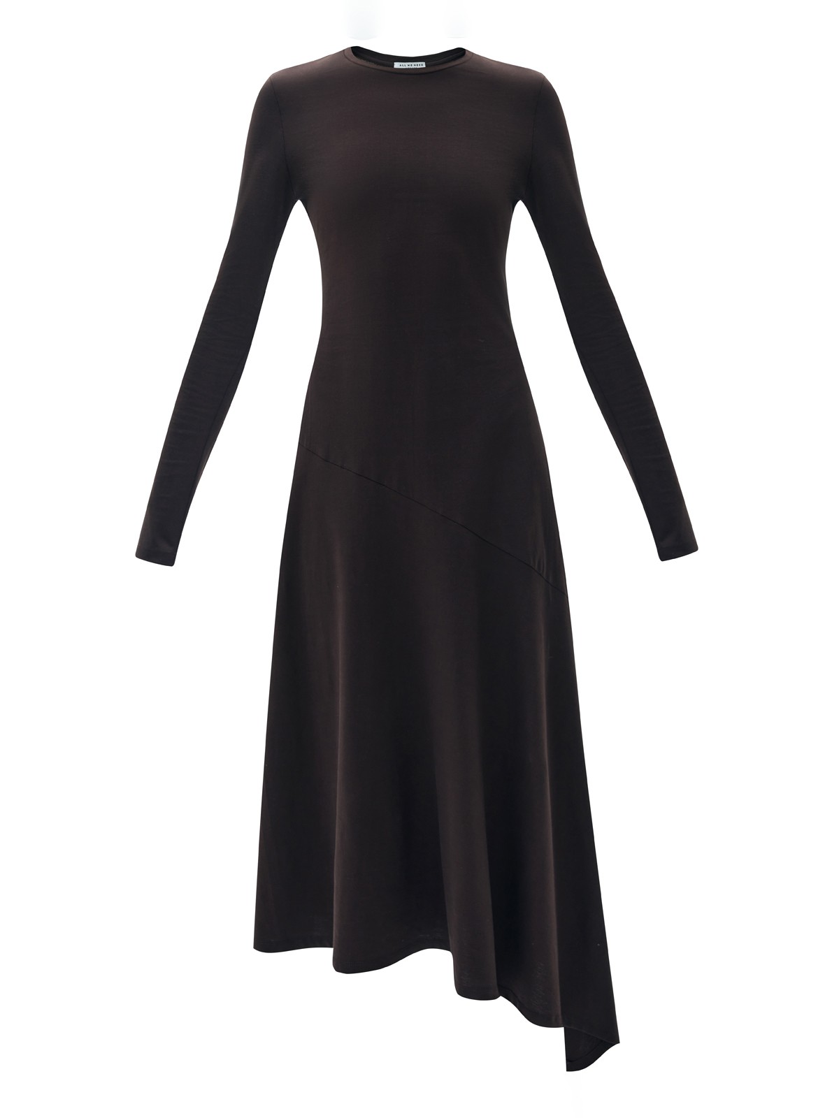 Платье миди со скошеным низом юбки, цвет: шоколадный Allweneed
Платье длины миди со скошенным низом. Круглый вырез и классическая линия плеча. Платье имеет приталенный силуэт, но благодаря свободной юбке, в нем комфортно передвигаться по городу. Мягкая ткань из хлопка поддерживает оптимальную температуру тела даже при смене погоды. Вы можете носить модель самостоятельно или сочетать с любимым джемпером и кардиганом.