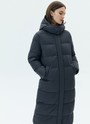 Пуховик oversize, цвет: Графитовый Allweneed
Длинный пуховик с широкой продольной стежкой. Благодаря длине модель спасет вас от ветра и мороза. Воротник на кнопках переходит в объемный капюшон на затягивающейся кулиске. Капюшон можно отстегнуть при желании и немного сменить образ. Застежка-молния по центру. Практичный и актуальный выбор на каждый день холодов. Изделие имеет водоотталкивающий эффект. При сильном дожде использование зонта обязательно.
Модель будет согревать вас до -25градусов.