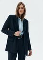 Жакет объёмный однобортный, цвет: темно-синий Allweneed
Жакет свободного кроя. Приятная к телу костюмная ткань, которая хорошо держит форму. Два накладных кармана для того, чтобы спрятать телефон. Застежка на две пуговицы в тон. Акцентная линия плеча создает уверенный образ. Мы создали модель с посадкой чуть ниже бедра, чтобы фигура визуально становилась стройнее. Сочетайте с брюками из комплекта или носите отдельно.