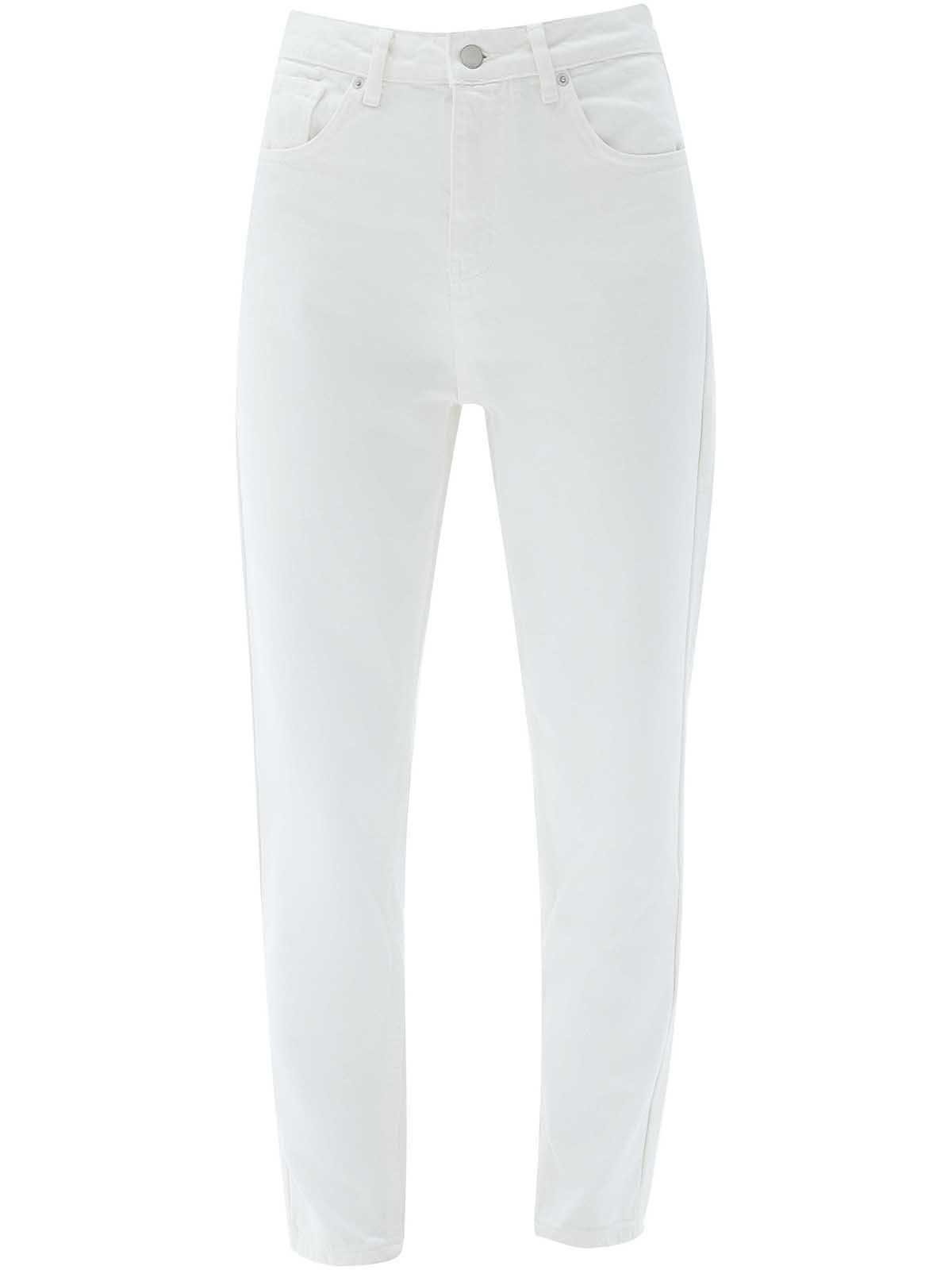 Базовая модель из плотного хлопка, хорошо держат форму. Цвета легко впишутся в гардероб и дополнят любой образ.

