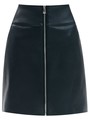 


Юбка длины мини с застёжкой на металлическую молнию. Модель с завышенной талией, чтобы сочетать с укороченными свитерами. Для изделия мы выбрали гладкую экокожу с матовым блеском универсальное решение, которое дополнит и яркие, и пастельные оттенки.