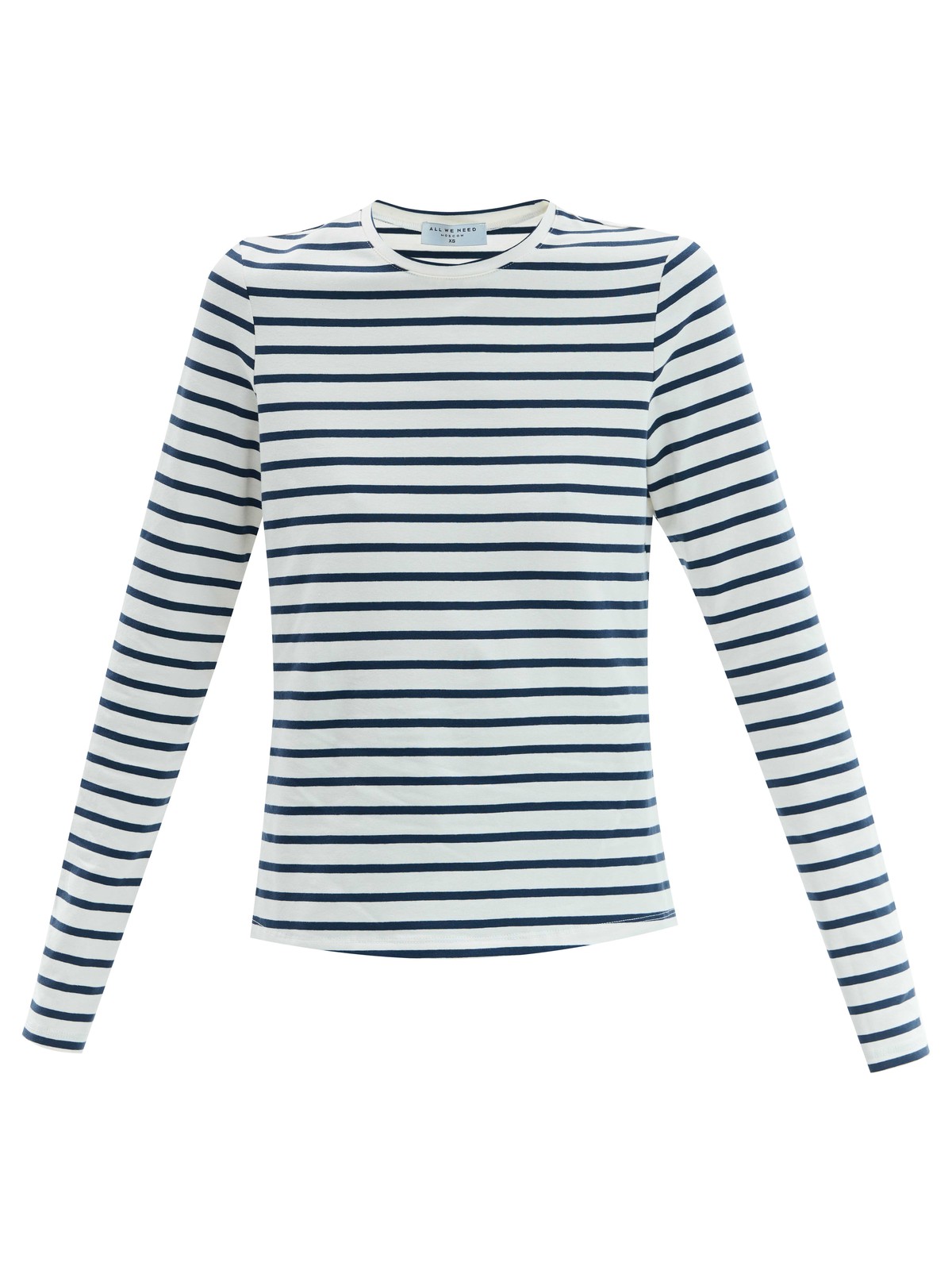 Лонгслив, цвет: Молочно-синий Allweneed
Лонгслив из хлопкового полотна. Пластичная, но не слишком плотная модель. Круглая горловина обработана бейкой из основной ткани. Втачные рукава формируют правильную линию плеч. Эта базовая модель с длинными рукавами будет хорошо смотреться и со свободным жакетом, и самостоятельно.