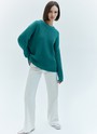 Свитер oversize, цвет: изумрудный Allweneed
Хлопковый свитер крупной вязки. Модель свободного силуэта, с круглой горловиной. Легко вписывается в весенний гардероб. Материал дышит и позволяет поддерживать оптимальный температурный режим. Мы рекомендуем носить его как самостоятельно, так и надеть под него футболку или рубашку. Это одна из наших любимых моделей для прогулок или уютных посиделок с подругой.
