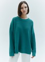 Свитер oversize, цвет: изумрудный Allweneed
Хлопковый свитер крупной вязки. Модель свободного силуэта, с круглой горловиной. Легко вписывается в весенний гардероб. Материал дышит и позволяет поддерживать оптимальный температурный режим. Мы рекомендуем носить его как самостоятельно, так и надеть под него футболку или рубашку. Это одна из наших любимых моделей для прогулок или уютных посиделок с подругой.