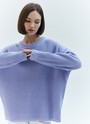 Свитер oversize, цвет: лавандовый Allweneed
Хлопковый свитер крупной вязки. Модель свободного силуэта, с круглой горловиной. Легко вписывается в весенний гардероб. Материал дышит и позволяет поддерживать оптимальный температурный режим. Мы рекомендуем носить его как самостоятельно, так и надеть под него футболку или рубашку. Это одна из наших любимых моделей для прогулок или уютных посиделок с подругой.