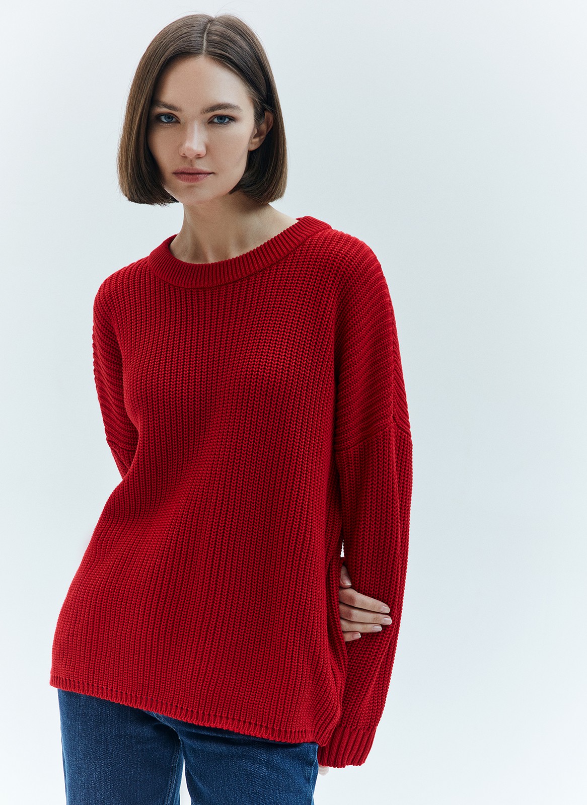 Свитер oversize, цвет: ягодный Allweneed
Хлопковый свитер крупной вязки. Модель свободного силуэта, с круглой горловиной. Легко вписывается в весенний гардероб. Материал дышит и позволяет поддерживать оптимальный температурный режим. Мы рекомендуем носить его как самостоятельно, так и надеть под него футболку или рубашку. Это одна из наших любимых моделей для прогулок или уютных посиделок с подругой.