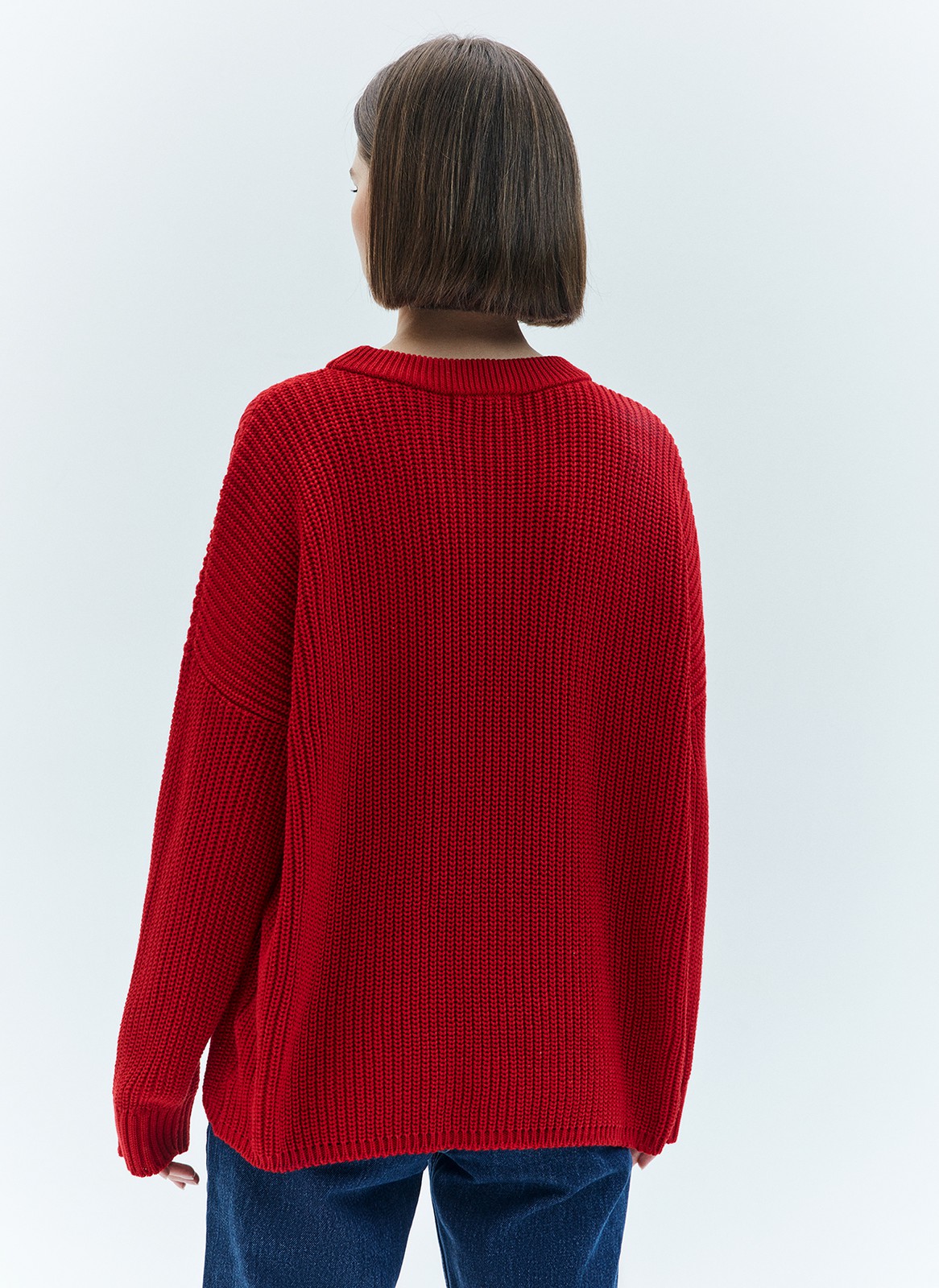 Свитер oversize, цвет: ягодный Allweneed
Хлопковый свитер крупной вязки. Модель свободного силуэта, с круглой горловиной. Легко вписывается в весенний гардероб. Материал дышит и позволяет поддерживать оптимальный температурный режим. Мы рекомендуем носить его как самостоятельно, так и надеть под него футболку или рубашку. Это одна из наших любимых моделей для прогулок или уютных посиделок с подругой.