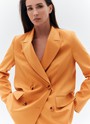 Жакет двубортный oversize, цвет: рыжий Allweneed
Двубортный жакет прямого силуэта с классической линией плеча. Для модели мы выбрали турецкую костюмную ткань, которая производилась только для нас, с добавлением нежных волокон вискозы. Изделие с приятной к телу подкладочной тканью. Хороший жакет сегодня считается одной из основ грамотного гардероба, поскольку он дарит огромное количество сочетаний: от строгих офисных вариантов до нарядных вечерних.