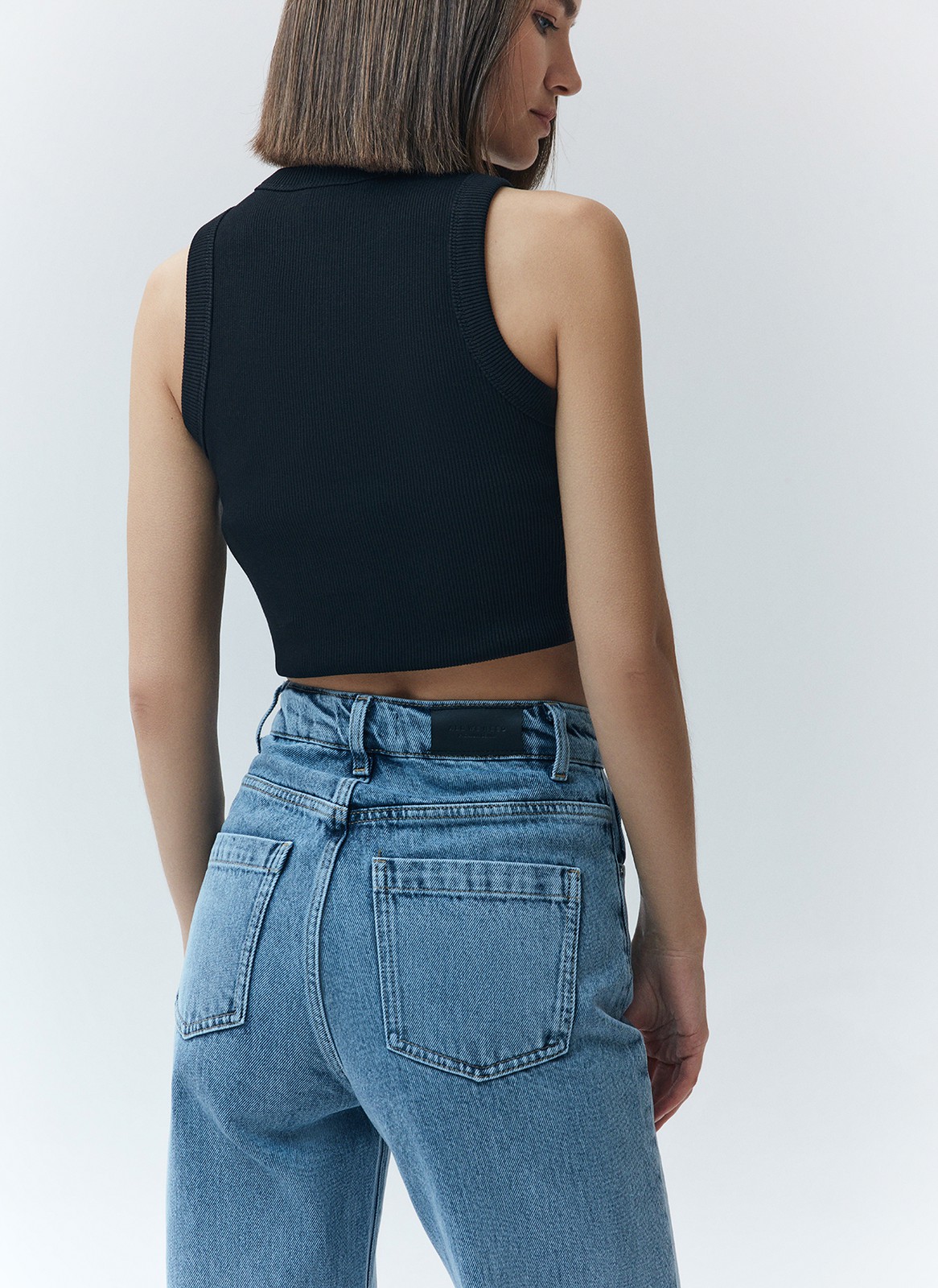 Джинсы широкие полной длины, цвет: синий Allweneed Джинсысвободного кроя из хлопка,с высокой посадкой. Плотный деним позволяет держать форму и красиво облегать линию бедра. Необработанный край, благодаря чему джинсы выглядят эффектно. Мы выполнили модель из нашего премиального, 100% хлопкового денима, с авторской варкой и брендированной фурнитурой высокого качества.