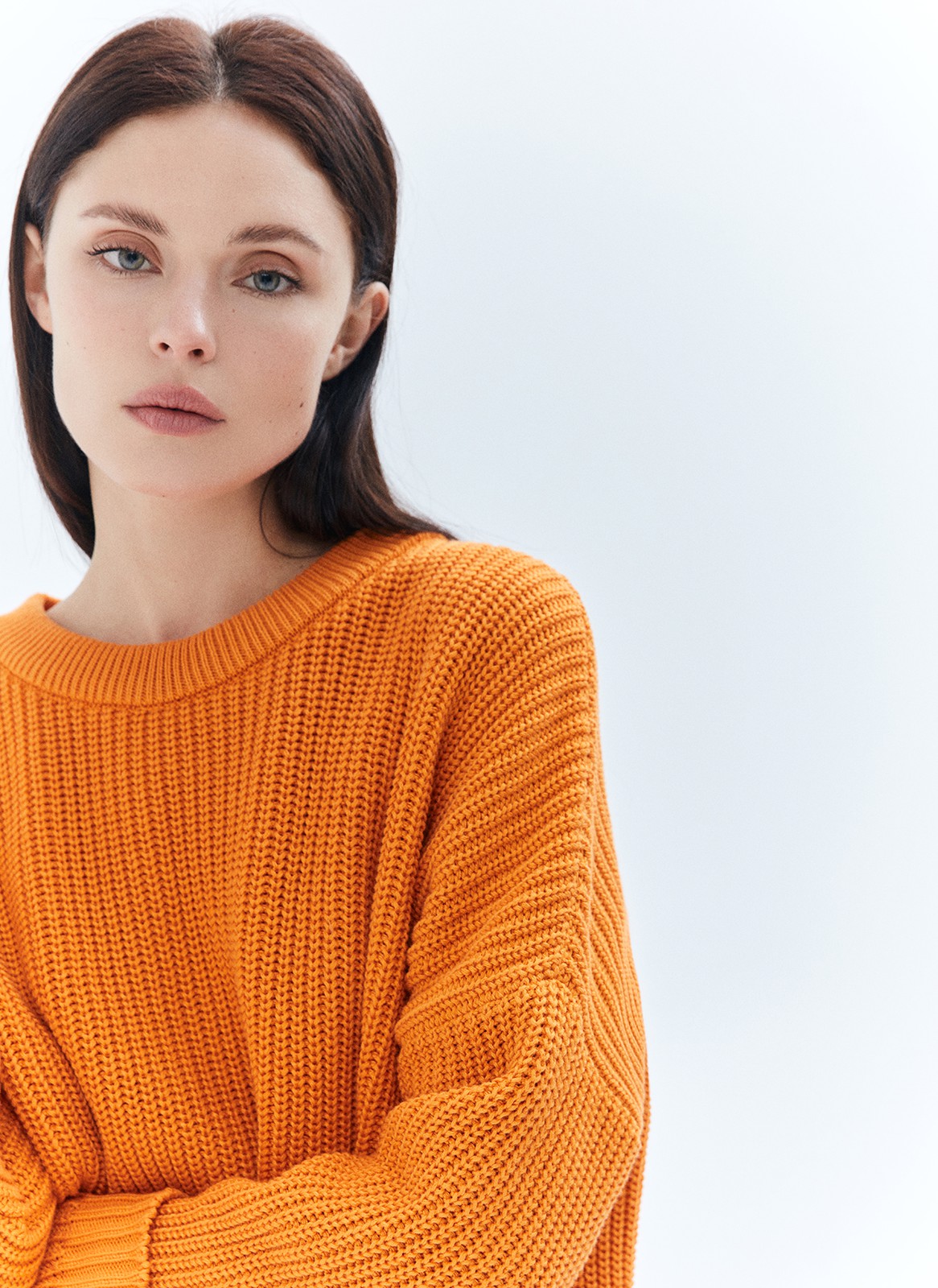 Свитер oversize, цвет: ОРАНЖЕВЫЙ Allweneed Хлопковый свитер крупной вязки. Модель свободного силуэта, с круглой горловиной. Легко вписывается в весенний гардероб. Материал дышит и позволяет поддерживать оптимальный температурный режим. Мы рекомендуем носить его как самостоятельно, так и надеть под него футболку или рубашку. Это одна из наших любимых моделей для прогулок или уютных посиделок с подругой.