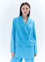 Жакет двубортный oversize, цвет: голубой Allweneed
Двубортный жакет прямого силуэта с классической линией плеча. Для модели мы выбрали турецкую костюмную ткань, которая производилась только для нас, с добавлением нежных волокон вискозы. Изделие с приятной к телу подкладочной тканью. Хороший жакет сегодня считается одной из основ грамотного гардероба, поскольку он дарит огромное количество сочетаний: от строгих офисных вариантов до нарядных вечерних.