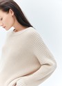 Свитер oversize, цвет: бежевый Allweneed Хлопковый свитер крупной вязки. Модель свободного силуэта, с круглой горловиной. Легко вписывается в весенний гардероб. Материал дышит и позволяет поддерживать оптимальный температурный режим. Мы рекомендуем носить его как самостоятельно, так и надеть под него футболку или рубашку. Это одна из наших любимых моделей для прогулок или уютных посиделок с подругой.