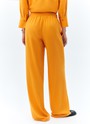 Брюки свободные льняные, цвет: ОРАНЖЕВЫЙ Allweneed
Свободные брюки с эластичным поясом. Мы создали модель изо льна. Натуральный лён хорошо отводит влагу, пропускает воздух и не вызывает аллергических реакций. Посадка на уровне талии и две завязки для фиксации. Два глубоких кармана, чтобы захватить с собой телефон. Носите с рубашкой в тон или самостоятельно с любимым топом.