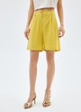 Шорты бермуды льняные, цвет: желтый Allweneed
Костюмные шорты изо льна охлаждающего материала, идеального для лета. Модель имеет застёжку на крупную пуговицу и молнию. Благодаря универсальной посадке на линии талии шорты хорошо смотрятся на любой фигуре. Носите их как альтернативу брюкам в жаркое время года.
