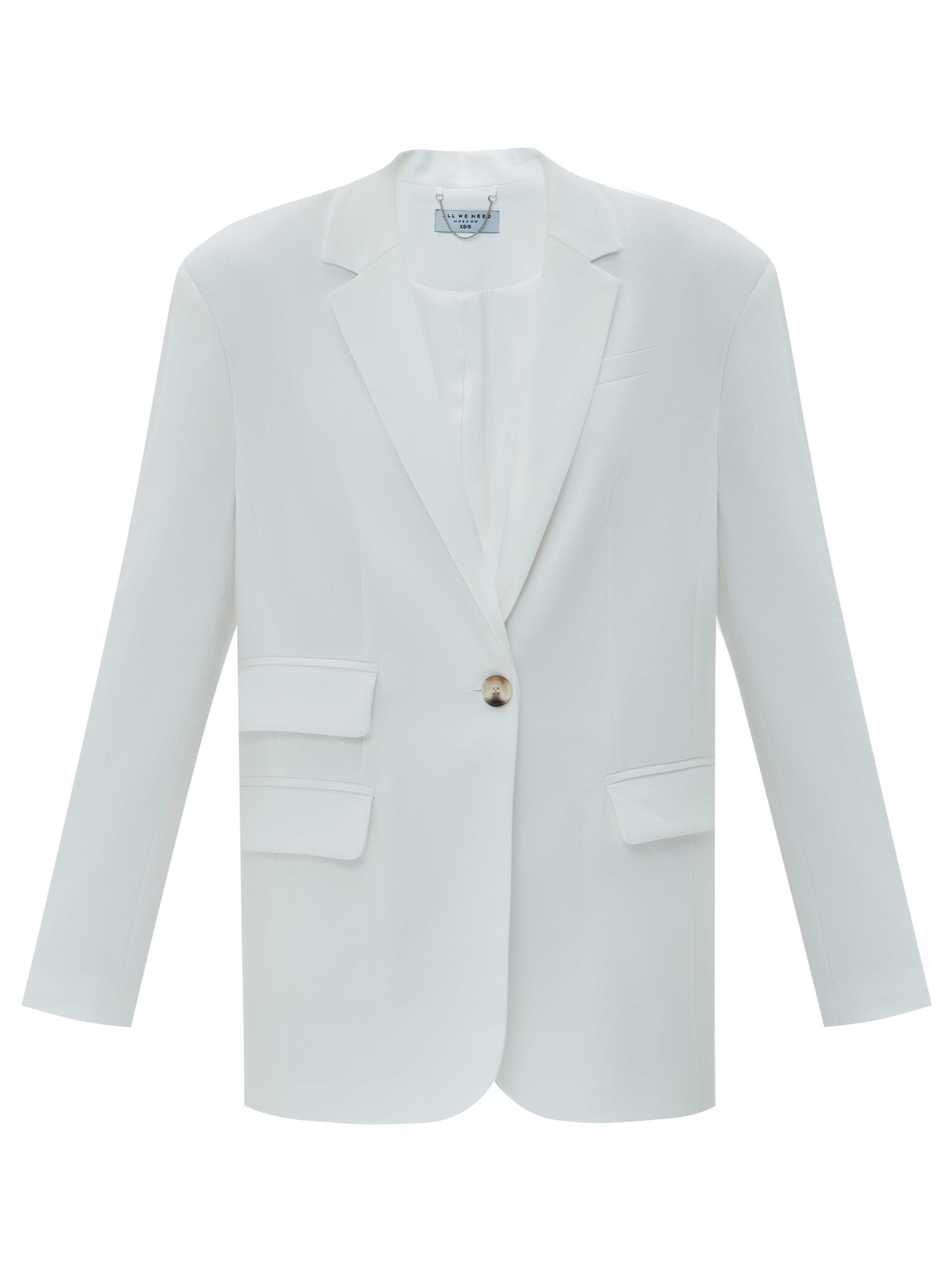 


Жакет свободного кроя. Застёжка на одну пуговицу, чуть увеличенная линия плеча и воротник с лацканами. Модель выполнена из формоустойчивой костюмной ткани, в которой комфортно в летнее время. Необычная и акцентная деталь декоративный дополнительный карман с клапаном. Изделие цепляет взгляды и превращает базовый костюм в тренд. Подберите к жакету брюки или костюмные шорты.