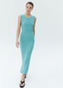 Платье макси вязаное, цвет: мятный Allweneed
Трикотажное платье полуприлегающего силуэта. Актуальная длина миди, круглая горловина. Мягкий материал хорошо тянется и комфортен в носке. Это лаконичная, базовая модель на каждый день, которая при этом смотрится очень чувственно. Носите платье с куртками из денима, жакетами или самостоятельно, дополнив аксессуарами.
