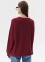 Трикотажный джемпер с длинным рукавом для женщины, цвет: Терракотово-Красный Allweneed Хлопковый свитер. Модель свободного силуэта, с круглой горловиной. Легко вписывается в осенний гардероб. Благодаря слегка расслабленной, но плотной вязке мелкой косичкой создается эффект воздушности. Материал дышит и позволяет поддерживать оптимальную температуру тела. Каждый сезон мы пополняем палитру модели новыми оттенками. Летом свитер подходит для прохладных вечеров, а осенью советуем включить его в повседневную базу и носить с футболками и рубашками.