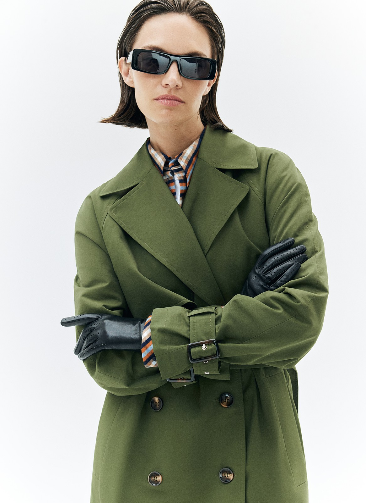 Короткие перчатки из натуральной кожи. Эта модель база высокого качества на осень. Носите в прохладную погоду с пальто и плащами.